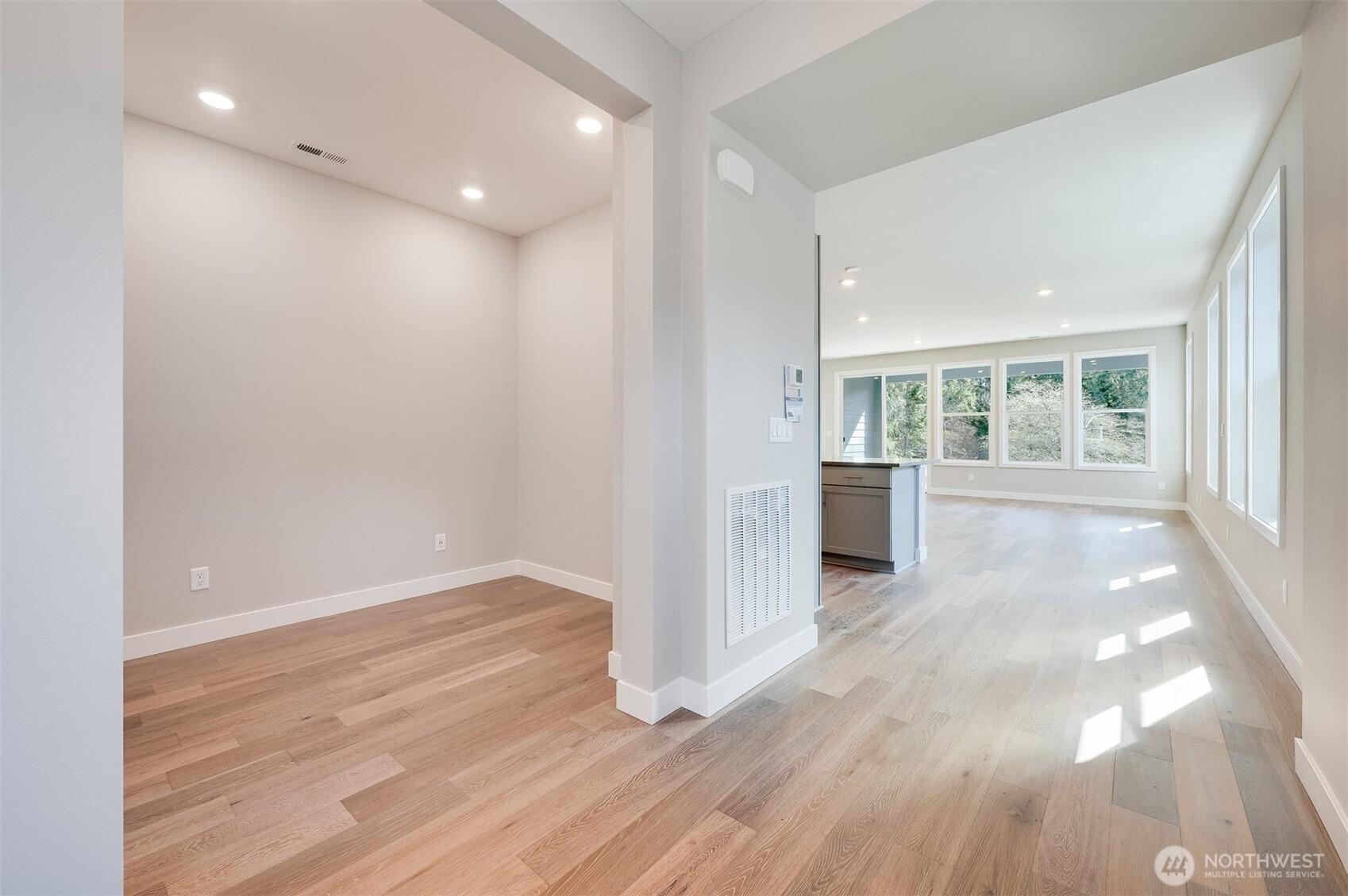 BLACK DIAMOND, Washington, 98010, United States, 2 Bedrooms Bedrooms, ,1 BathroomBathrooms,Residential,For Sale,1892917