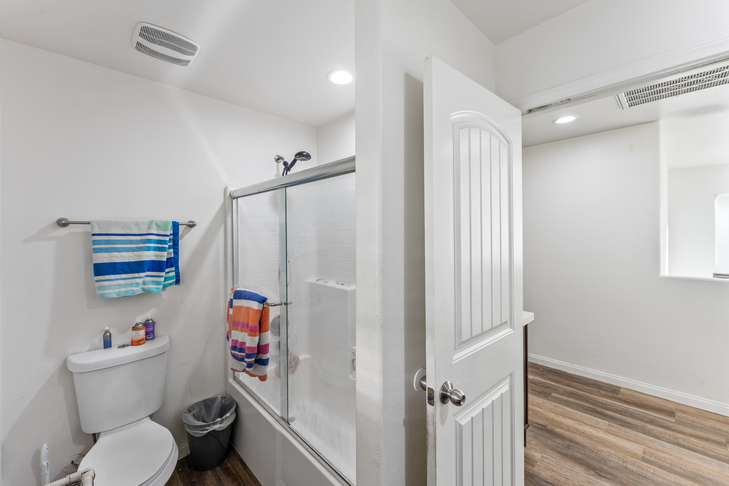 Colton, California, 92324, United States, 4 Bedrooms Bedrooms, ,2 BathroomsBathrooms,Residential,For Sale,2009310