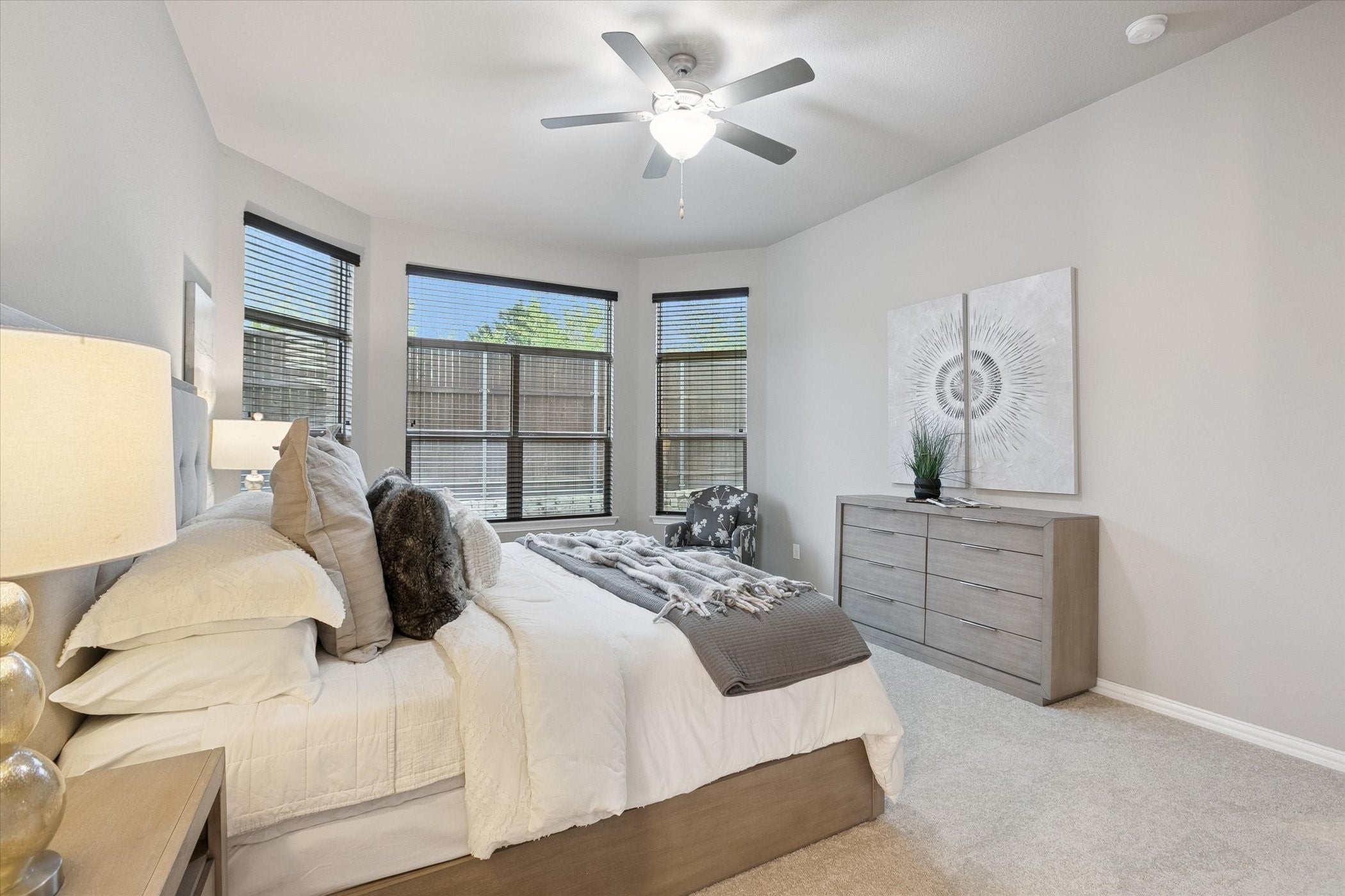 North Richland Hills, Texas, 76182, United States, 4 Bedrooms Bedrooms, ,2 BathroomsBathrooms,Residential,For Sale,1979641