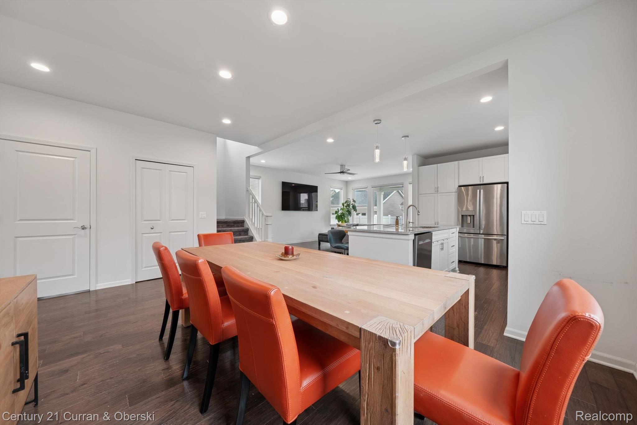 Ferndale, Michigan, 48220, United States, 3 Bedrooms Bedrooms, ,3 BathroomsBathrooms,Residential,For Sale,1984138