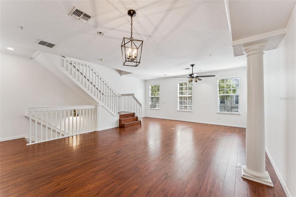 Orlando, Florida, 32814, United States, 3 Bedrooms Bedrooms, ,4 BathroomsBathrooms,Residential,For Sale,1987483