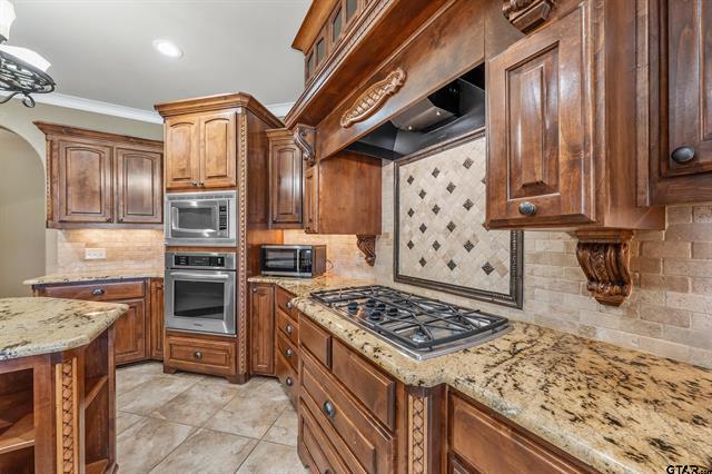 Gilmer, Texas, 75644, United States, 4 Bedrooms Bedrooms, ,4 BathroomsBathrooms,Residential,For Sale,1928060