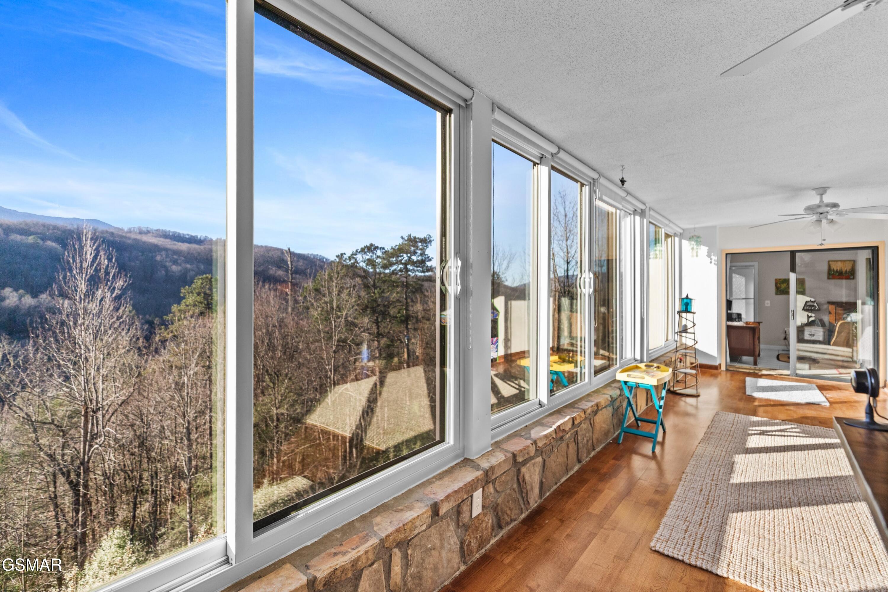 Gatlinburg, Tennessee, 37738, United States, 3 Bedrooms Bedrooms, ,2 BathroomsBathrooms,Residential,For Sale,2012103