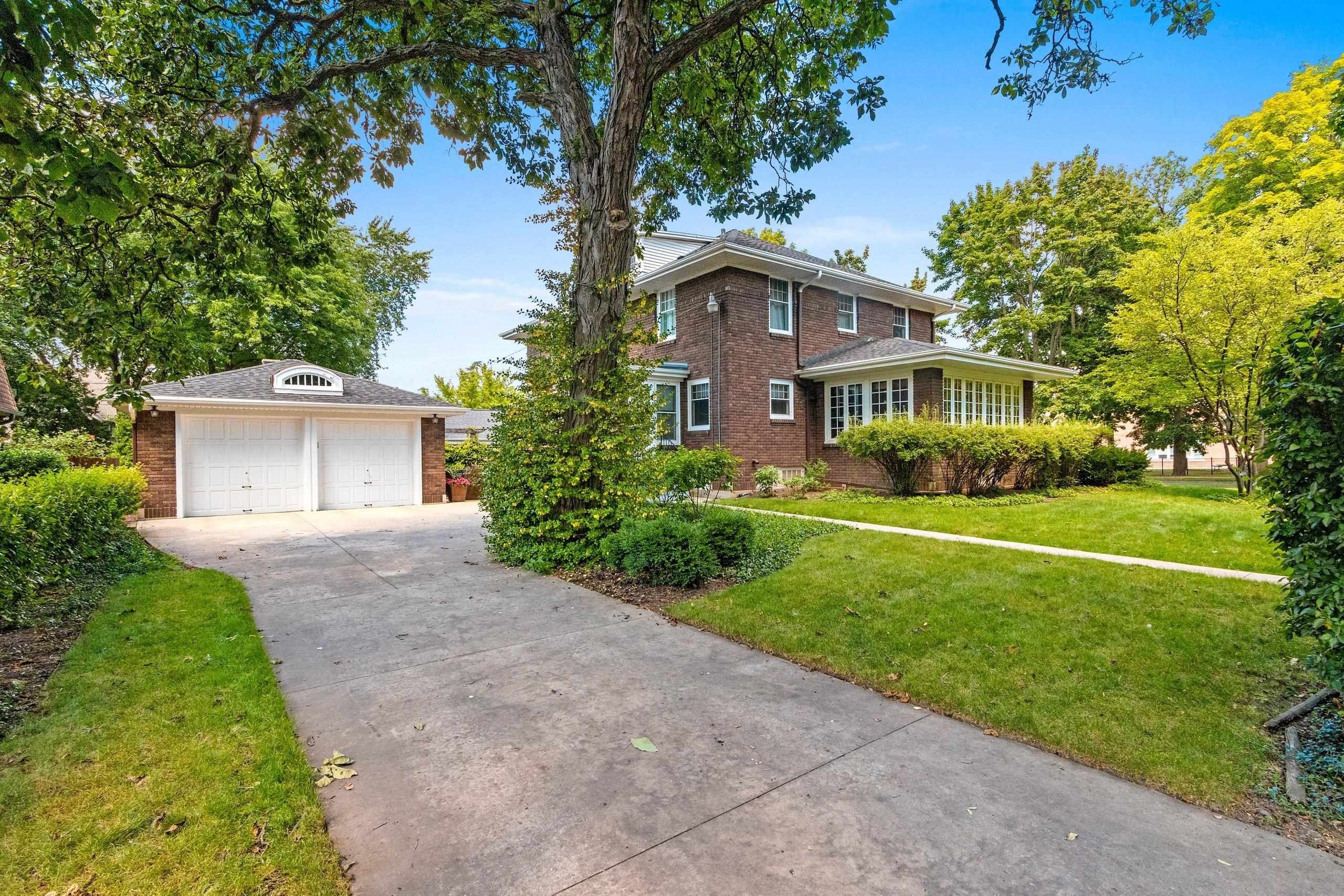 GREEN BAY, Wisconsin, 54301-3217, United States, 4 Bedrooms Bedrooms, ,3 BathroomsBathrooms,Residential,For Sale,1984503