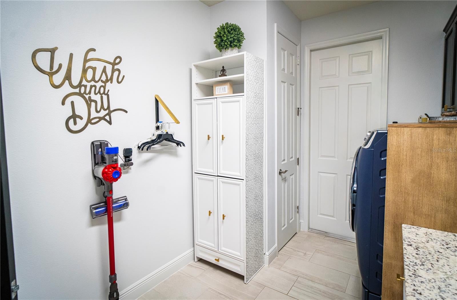 LAND O LAKES, Florida, 34637, United States, 5 Bedrooms Bedrooms, ,4 BathroomsBathrooms,Residential,For Sale,1759399
