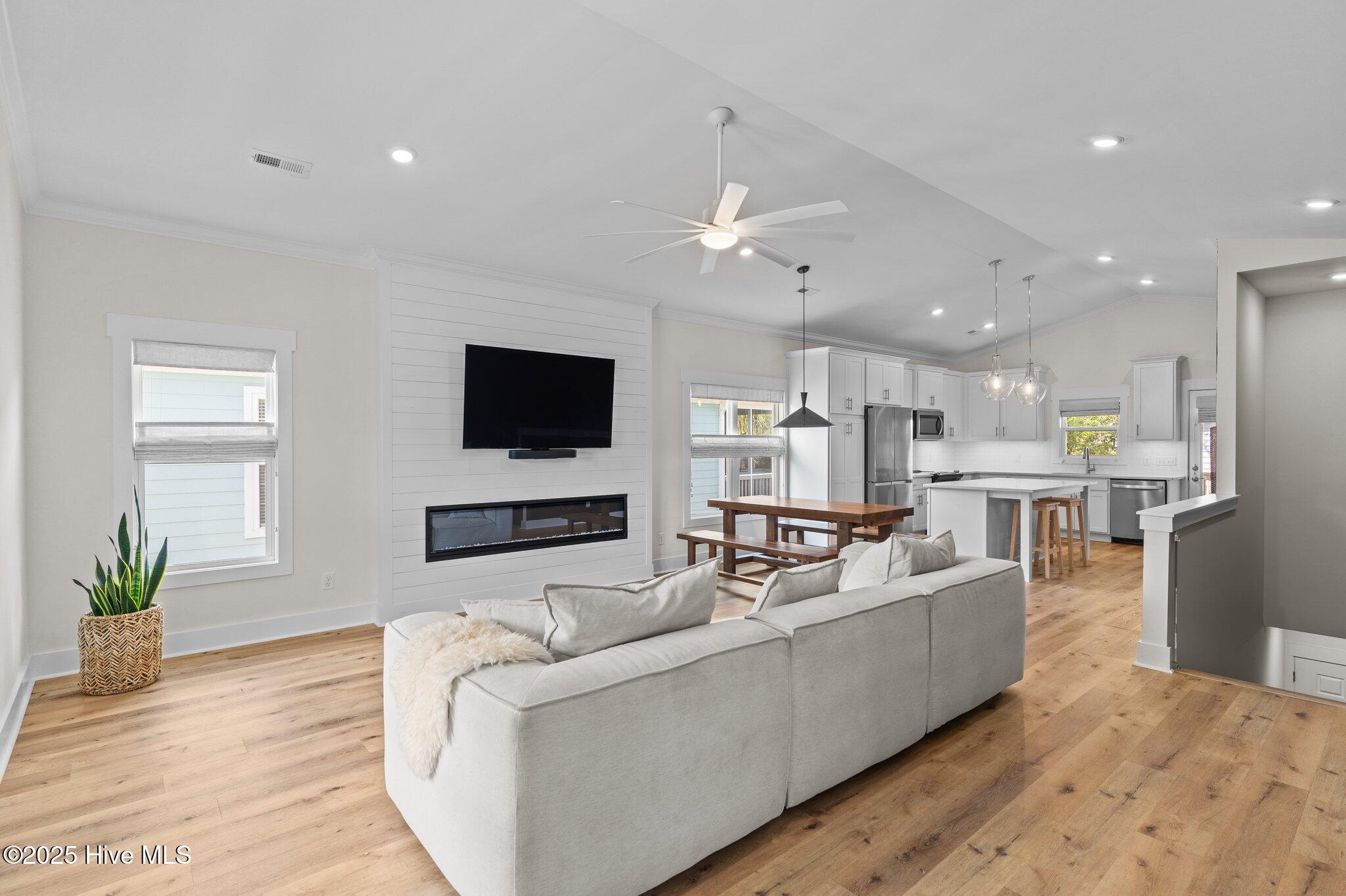 Carolina Beach, North Carolina, 28428, United States, 3 Bedrooms Bedrooms, ,2 BathroomsBathrooms,Residential,For Sale,1931980
