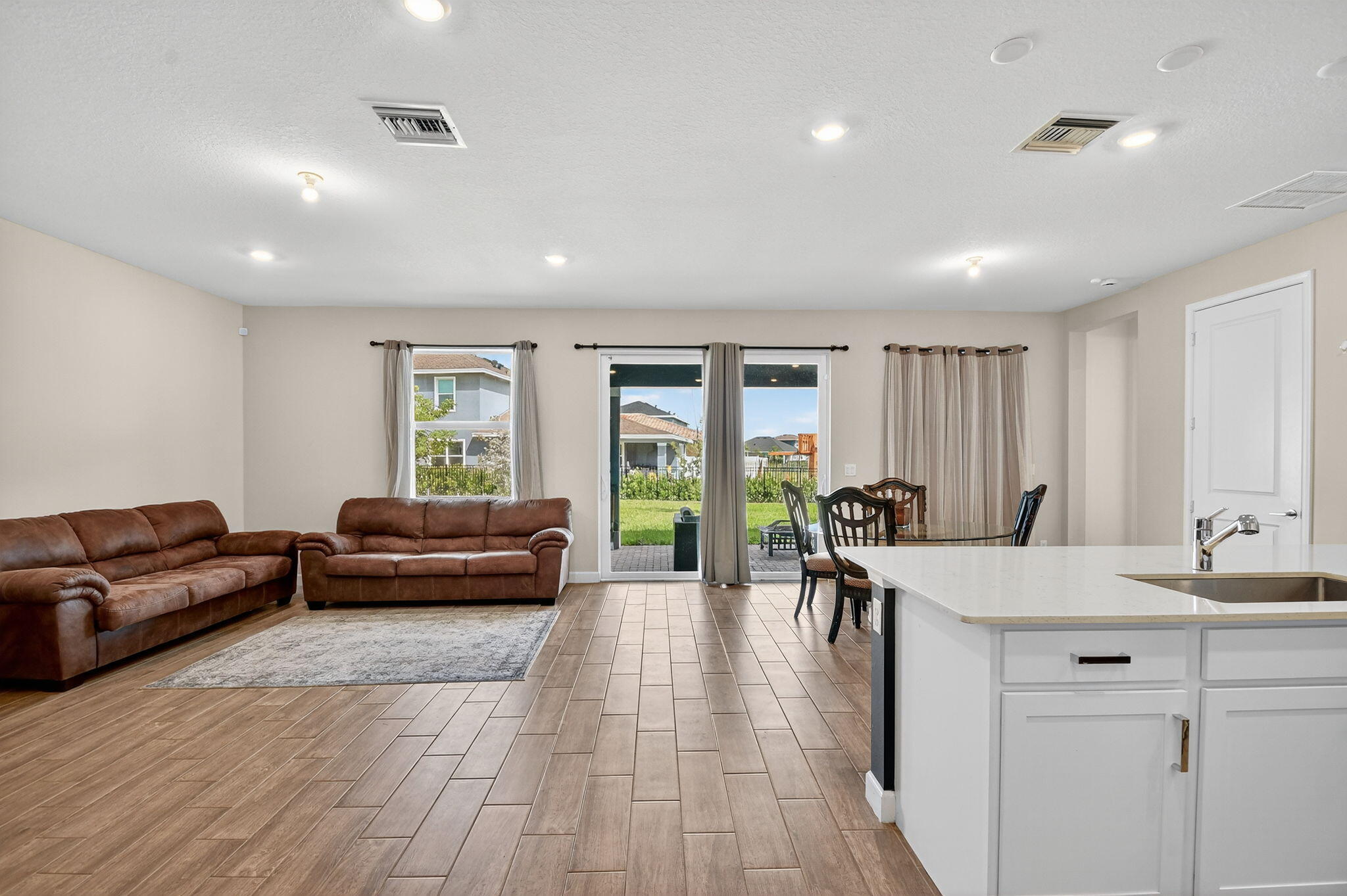 Loxahatchee, Florida, 33470, United States, 5 Bedrooms Bedrooms, ,4 BathroomsBathrooms,Residential,For Sale,1988065