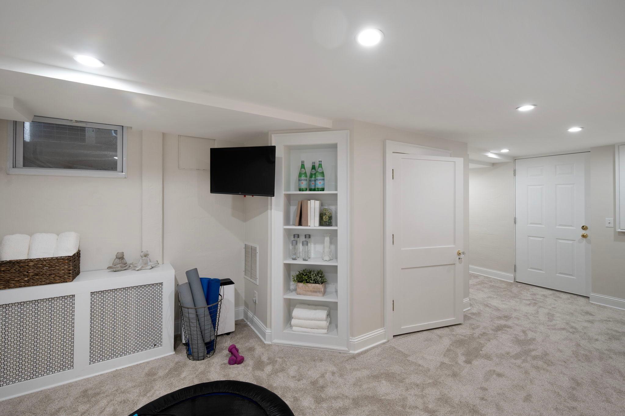 Saint Paul, Minnesota, 55105, United States, 4 Bedrooms Bedrooms, ,2 BathroomsBathrooms,Residential,For Sale,1919554