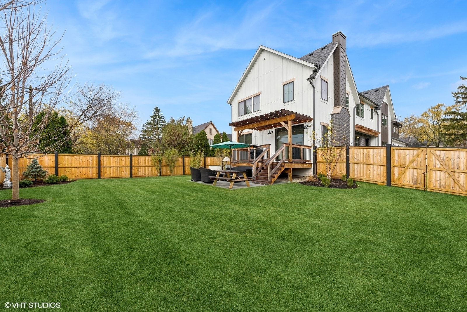 Northbrook, Illinois, 60062, United States, 5 Bedrooms Bedrooms, ,5 BathroomsBathrooms,Residential,For Sale,1827493