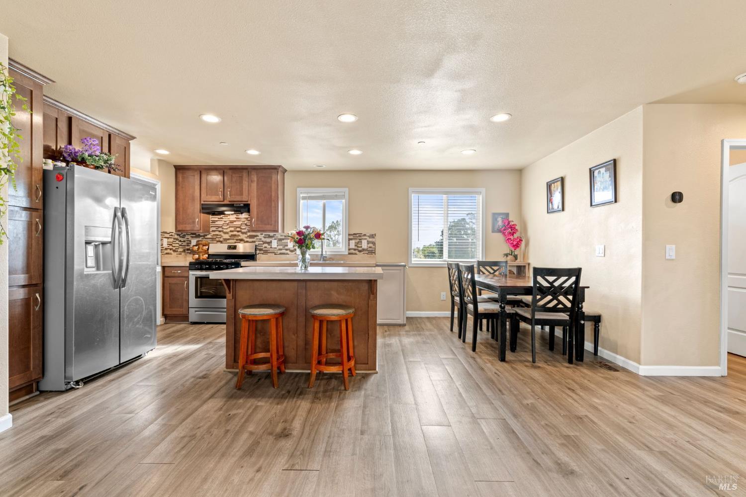 Vacaville, California, 95688, United States, 3 Bedrooms Bedrooms, ,2 BathroomsBathrooms,Residential,For Sale,1982047