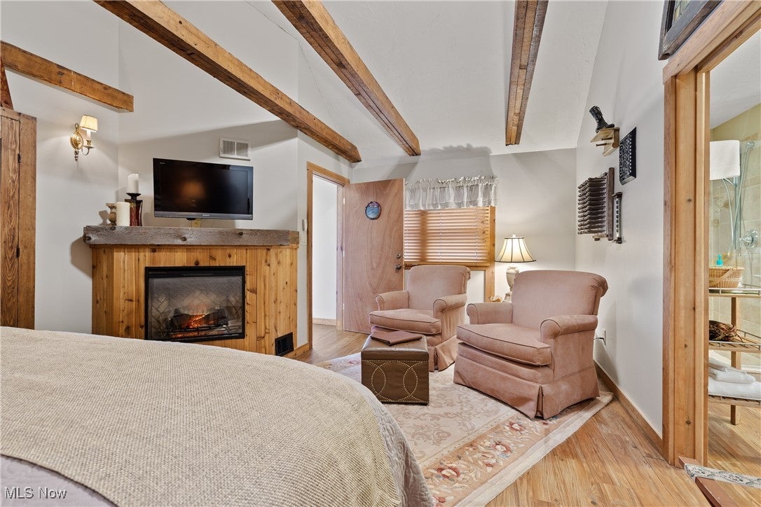 Cleveland, Ohio, 44113, United States, 3 Bedrooms Bedrooms, ,4 BathroomsBathrooms,Residential,For Sale,1984065