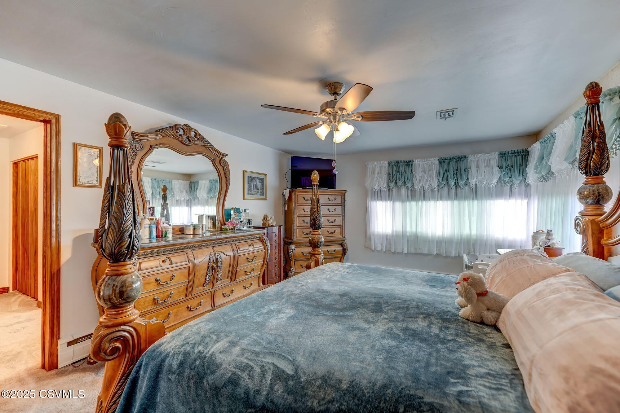 Berwick, Pennsylvania, 18603, United States, 4 Bedrooms Bedrooms, ,3 BathroomsBathrooms,Residential,For Sale,1979458