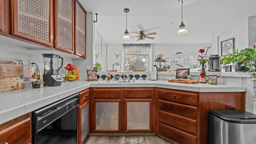 Fontana, California, 92336, United States, 3 Bedrooms Bedrooms, ,3 BathroomsBathrooms,Residential,For Sale,1992577