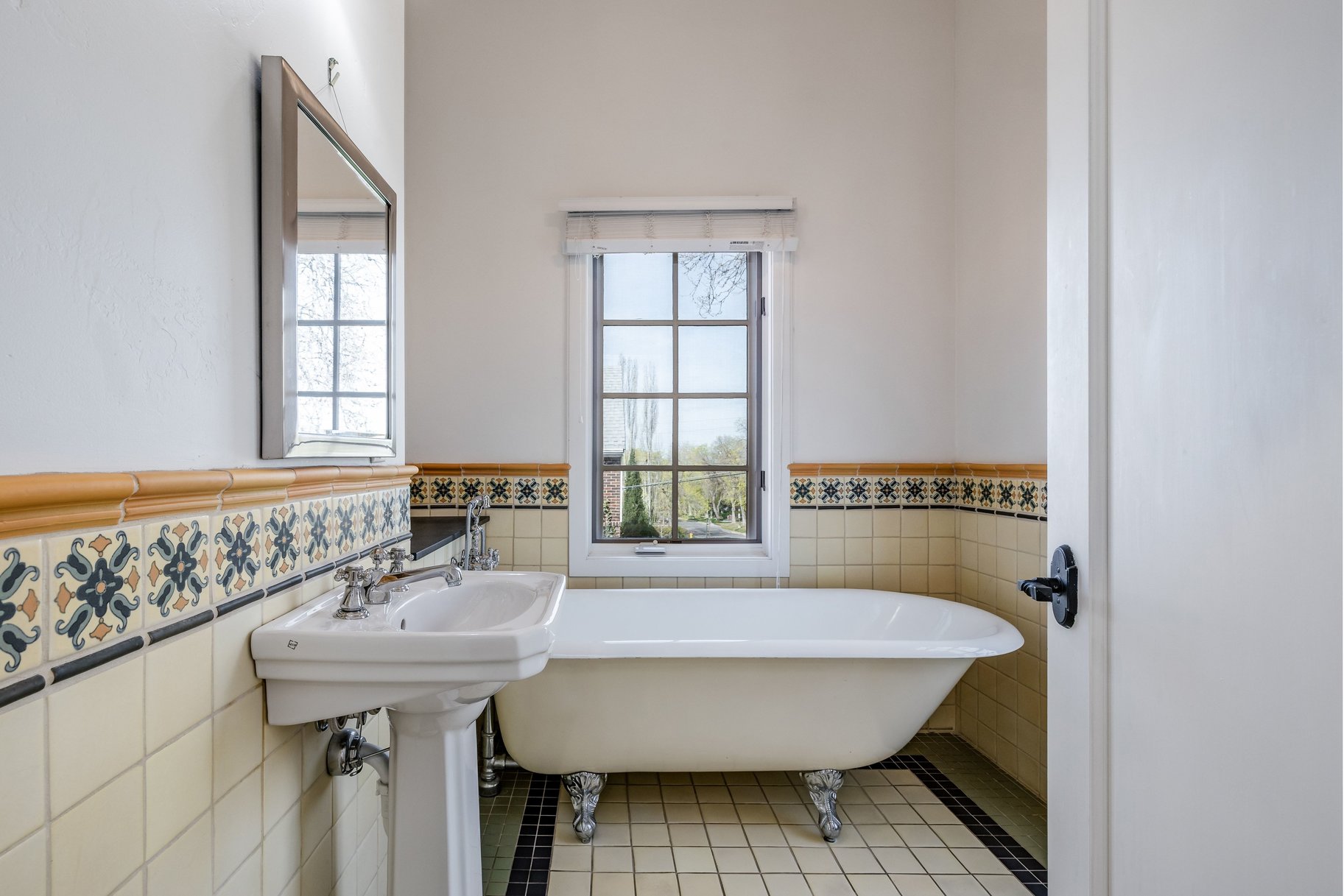  The Nels G. Hall House  Historic Spanish Colonial in Prime Federal Heights - 物件實景