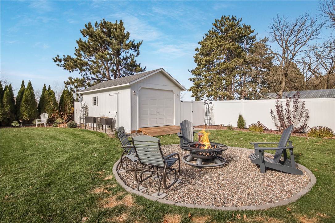 Chippewa Falls, Wisconsin, 54729, United States, 3 Bedrooms Bedrooms, ,4 BathroomsBathrooms,Residential,For Sale,1994232