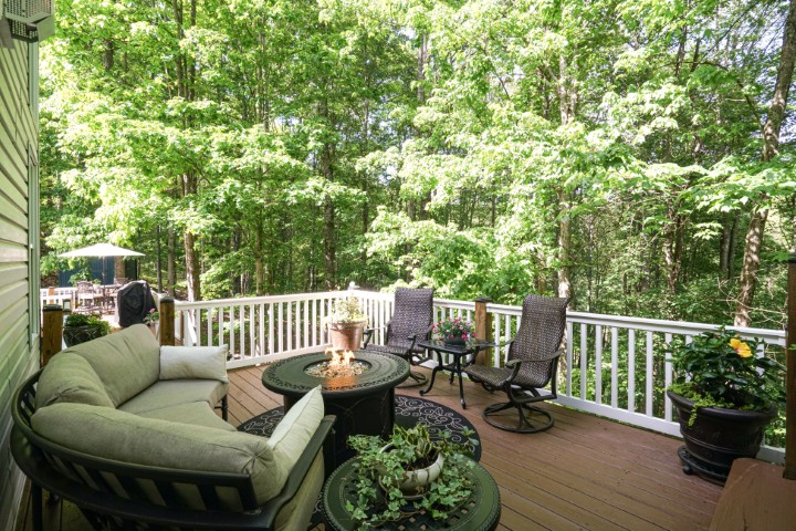 Horner, West Virginia, 26732, United States, 4 Bedrooms Bedrooms, ,4 BathroomsBathrooms,Residential,For Sale,1955004