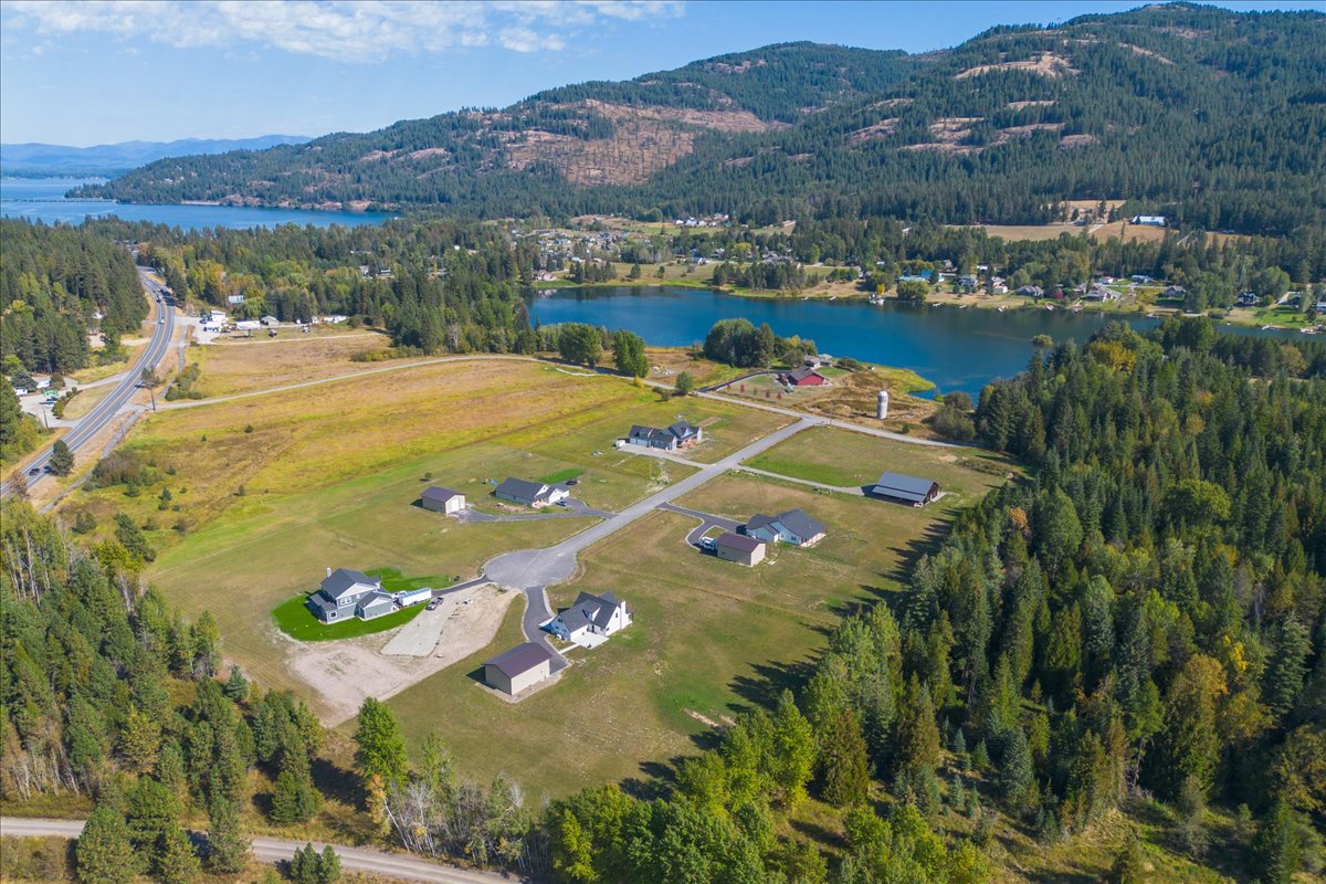Sagle, Idaho, 83860, United States, 4 Bedrooms Bedrooms, ,3 BathroomsBathrooms,Residential,For Sale,1824083