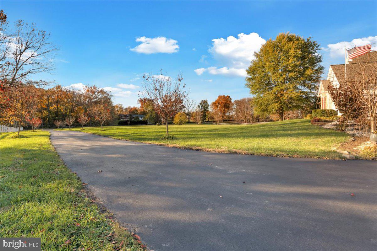 Hamilton, Virginia, 20158, United States, 4 Bedrooms Bedrooms, ,5 BathroomsBathrooms,Residential,For Sale,1987096