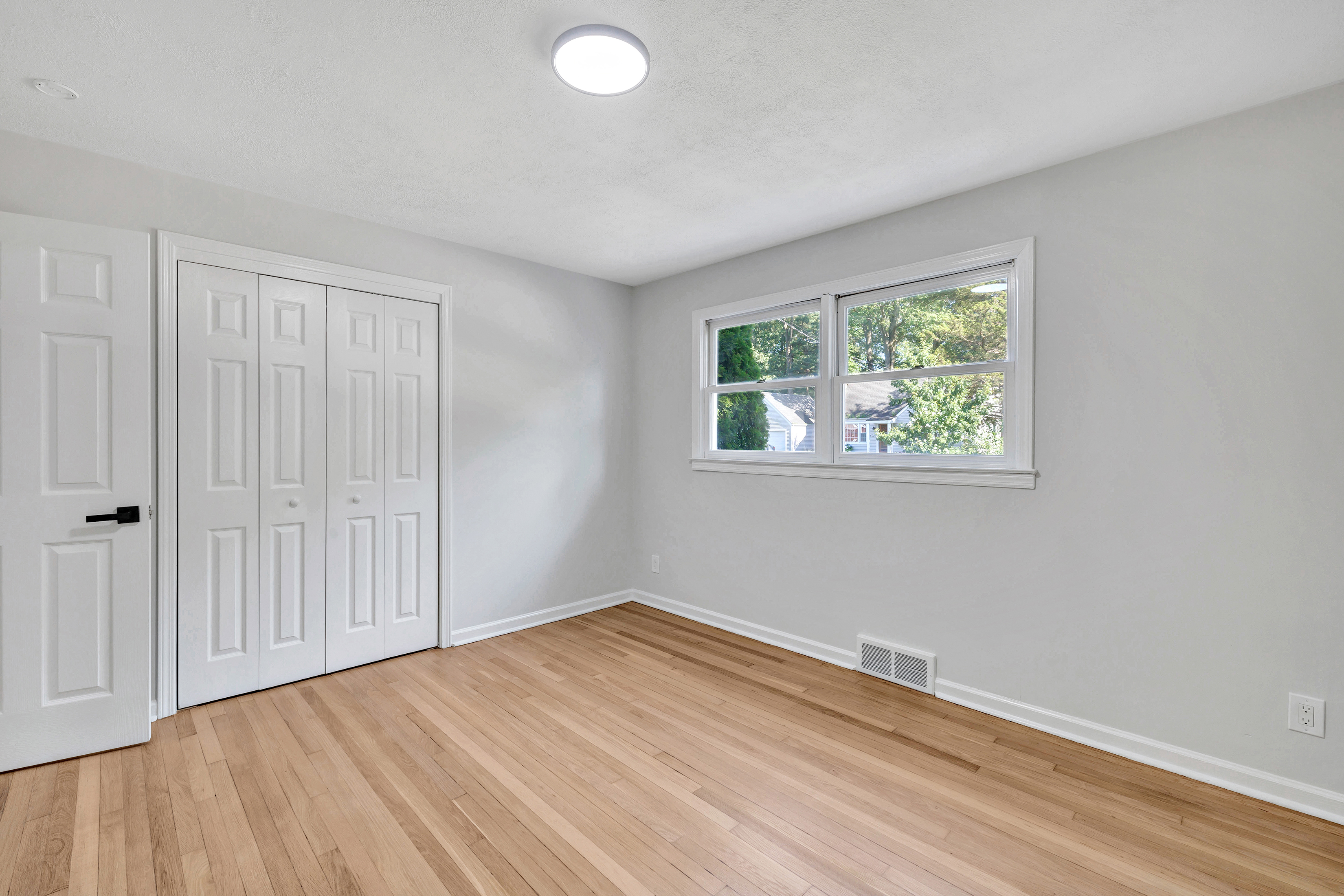 bridgeport, Connecticut, 06606, United States, 4 Bedrooms Bedrooms, ,3 BathroomsBathrooms,Residential,For Sale,1903043