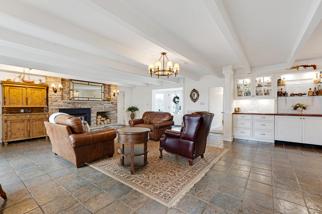 Drummond-North Elmsley, Ontario, K7H0G5, CA, 8 Bedrooms Bedrooms, ,7 BathroomsBathrooms,Residential,For Sale,1991661