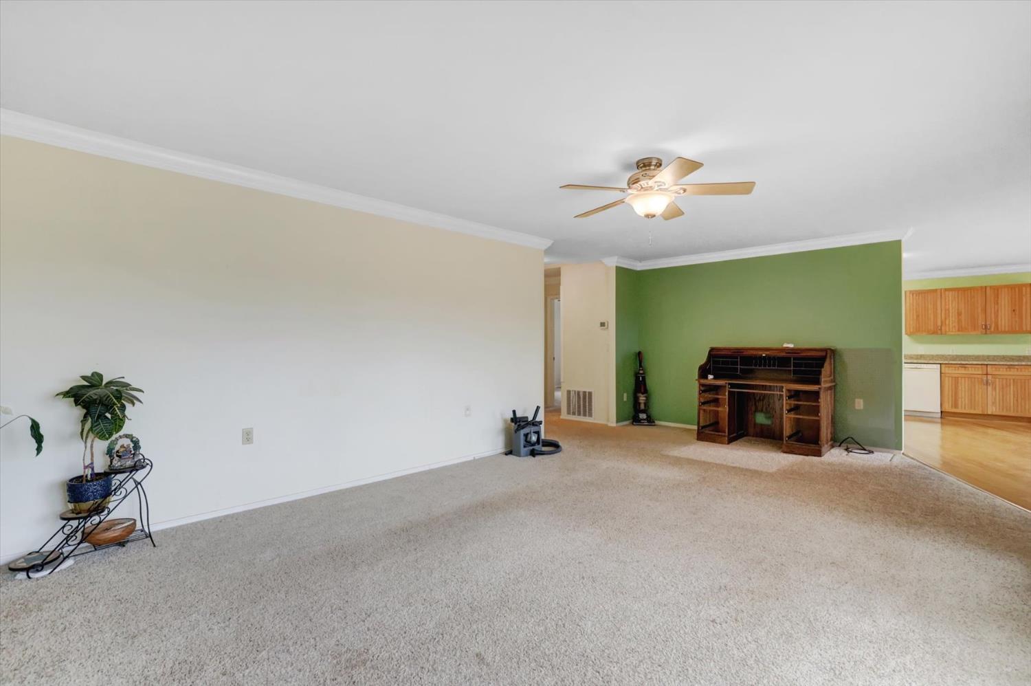 Grass Valley, California, 95949, United States, 2 Bedrooms Bedrooms, ,1 BathroomBathrooms,Residential,For Sale,1993836