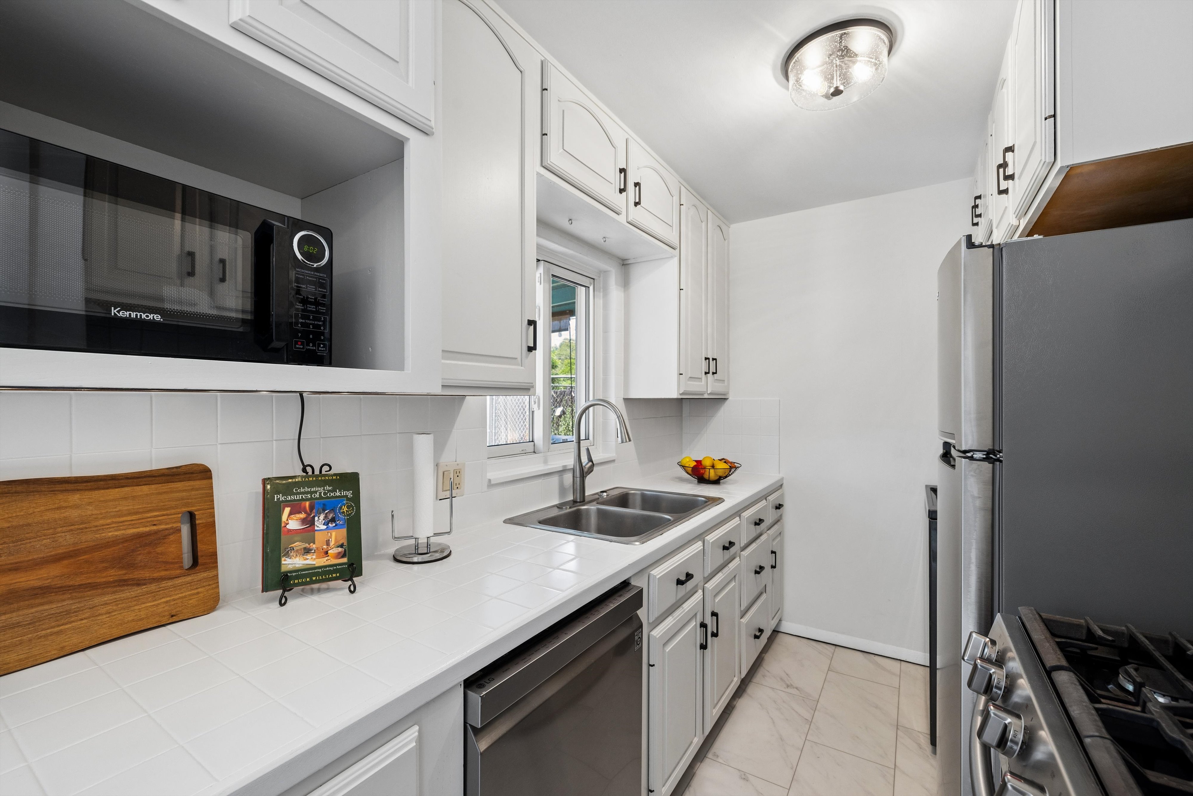 Beautifully updated and ideally positioned in sought-after University Hills - 物件實景