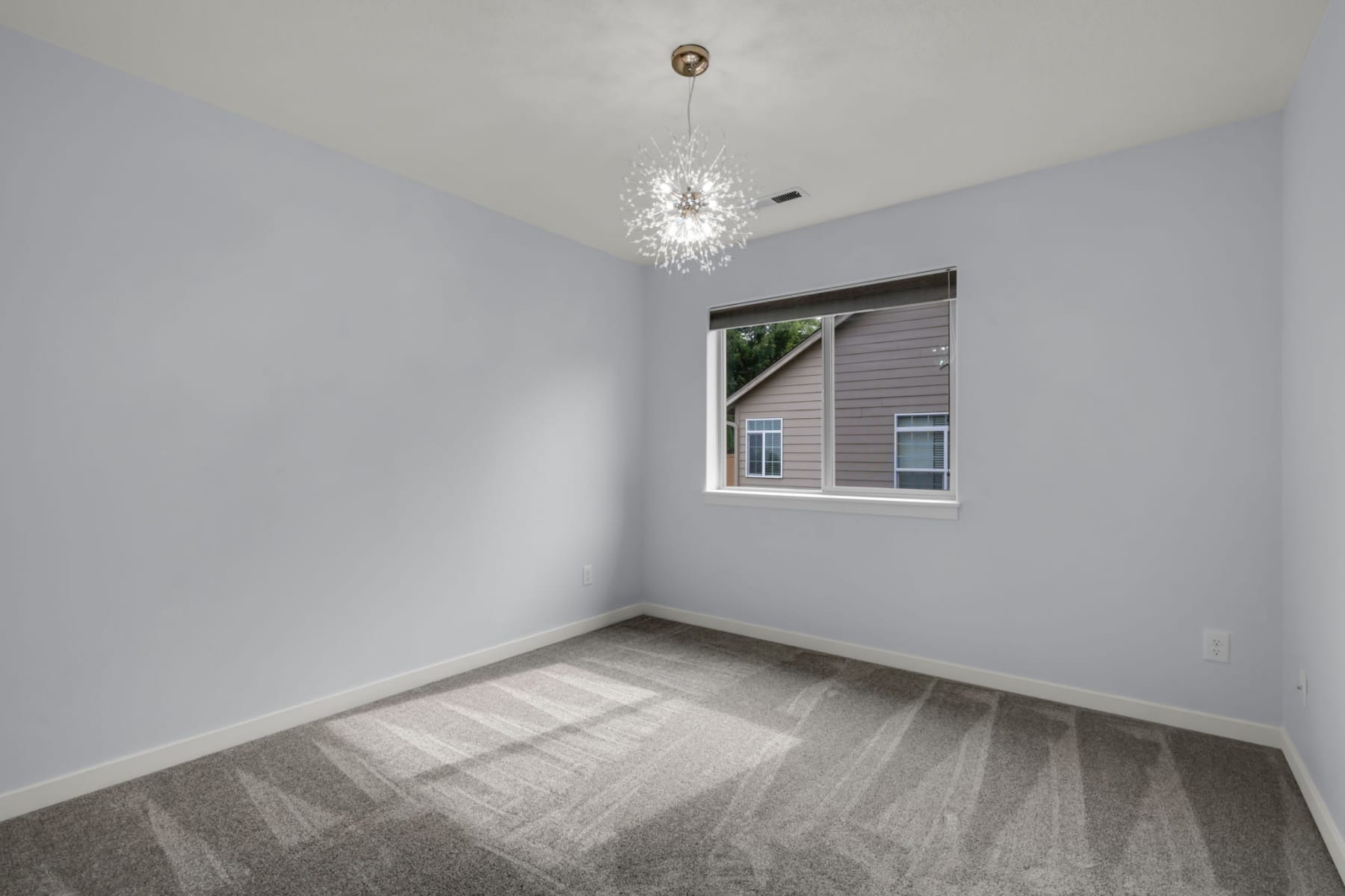  1638 NW KLICKITAT ST Camas, WA 98607 - 物件實景