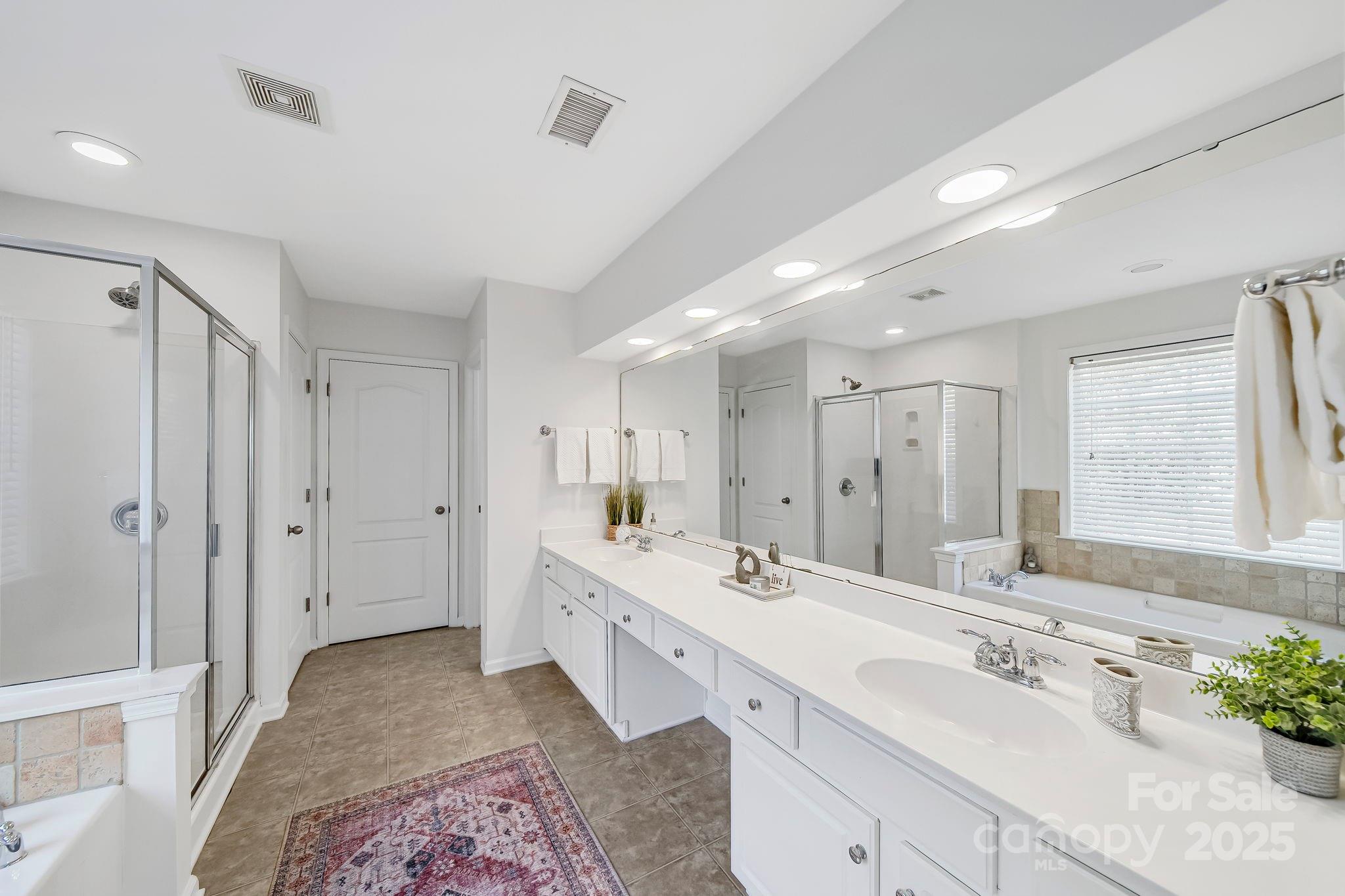 Waxhaw, North Carolina, 28173, United States, 4 Bedrooms Bedrooms, ,3 BathroomsBathrooms,Residential,For Sale,1995797