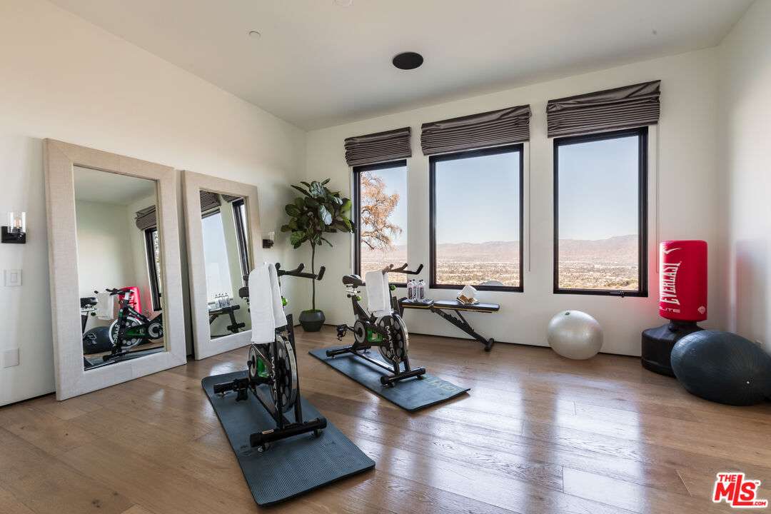 Beverly Hills, California, 90210, United States, 6 Bedrooms Bedrooms, ,6 BathroomsBathrooms,Residential,For Sale,1692711