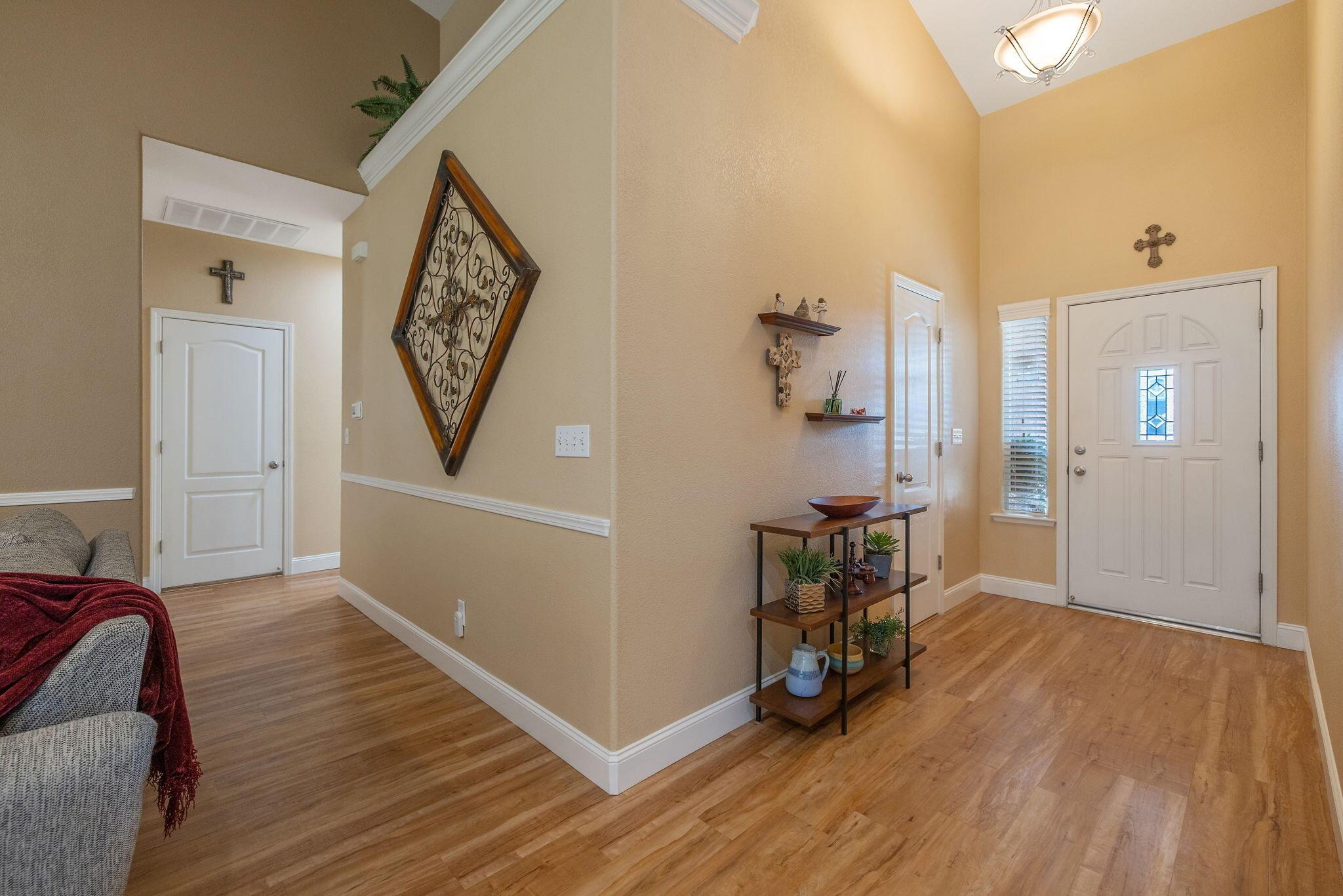 Visalia, California, 93291, United States, 3 Bedrooms Bedrooms, ,2 BathroomsBathrooms,Residential,For Sale,2013807