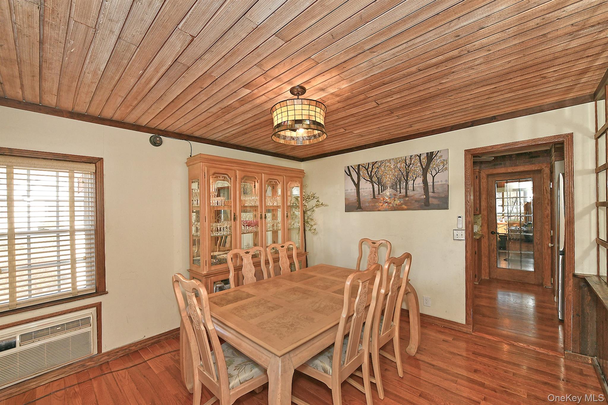 Freeport, New York, 11520, United States, 3 Bedrooms Bedrooms, ,2 BathroomsBathrooms,Residential,For Sale,2003300