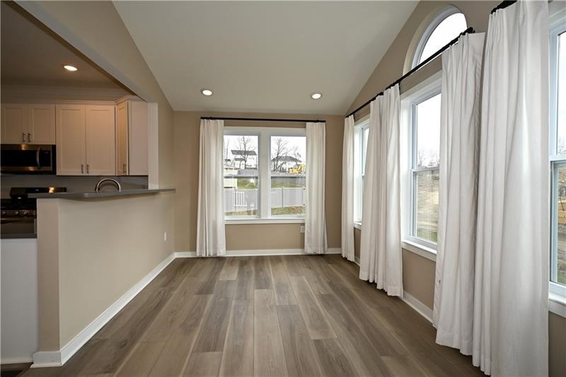 Oakdale, Pennsylvania, 15071, United States, 4 Bedrooms Bedrooms, ,4 BathroomsBathrooms,Residential,For Sale,2025427