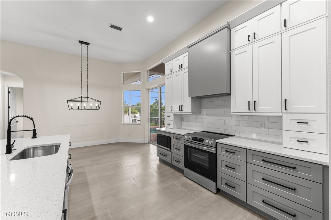 Cape Coral, Florida, 33914, United States, 3 Bedrooms Bedrooms, ,2 BathroomsBathrooms,Residential,For Sale,1984616