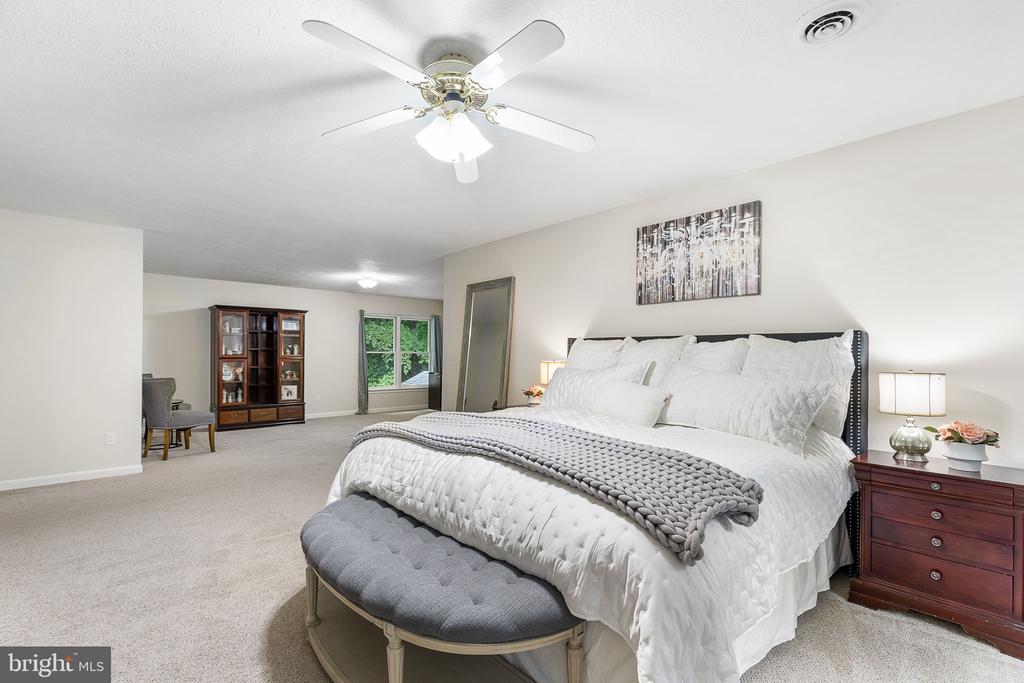 Stafford, Virginia, 22554, United States, 5 Bedrooms Bedrooms, ,4 BathroomsBathrooms,Residential,For Sale,1938309