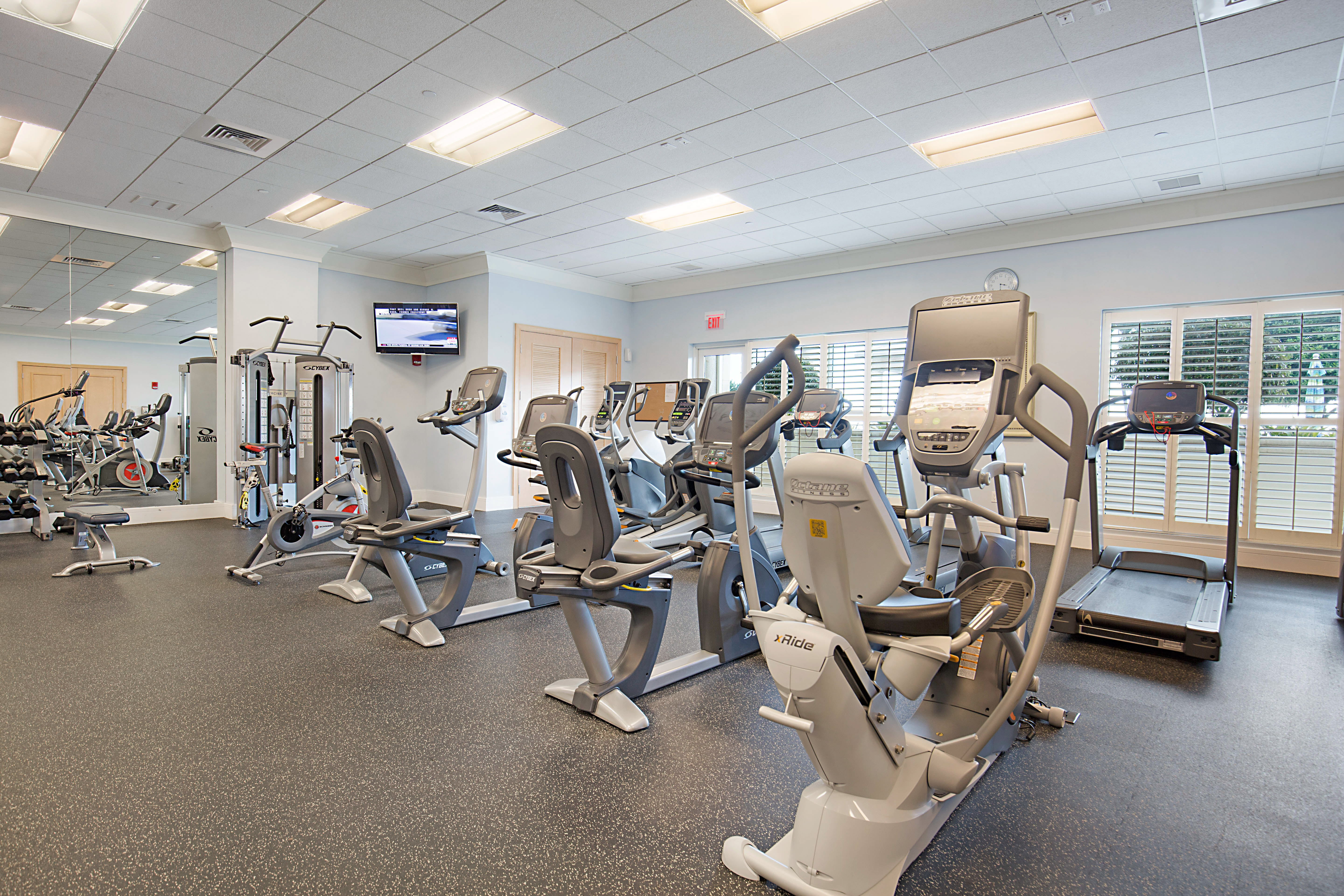  2640 Lake Shore Drive, Riviera Beach, FL, 33404 - 物件實景