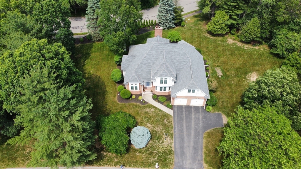 Middleton, Massachusetts, 01949, United States, 4 Bedrooms Bedrooms, ,4 BathroomsBathrooms,Residential,For Sale,1900627