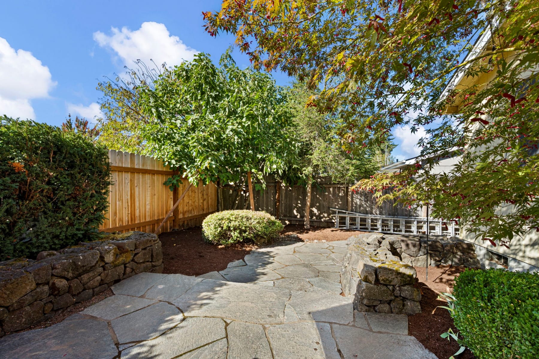  2092 Four Oak Grange RD Eugene, OR 97405 - 物件實景