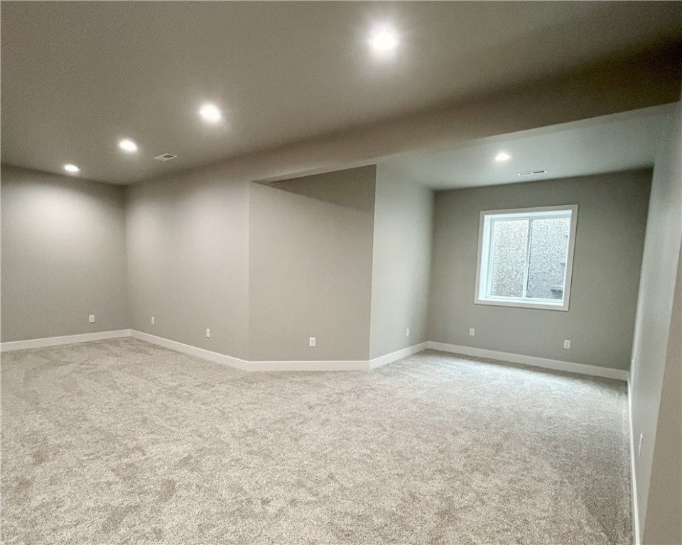 Billings, Montana, 59106, United States, 5 Bedrooms Bedrooms, ,3 BathroomsBathrooms,Residential,For Sale,1982217