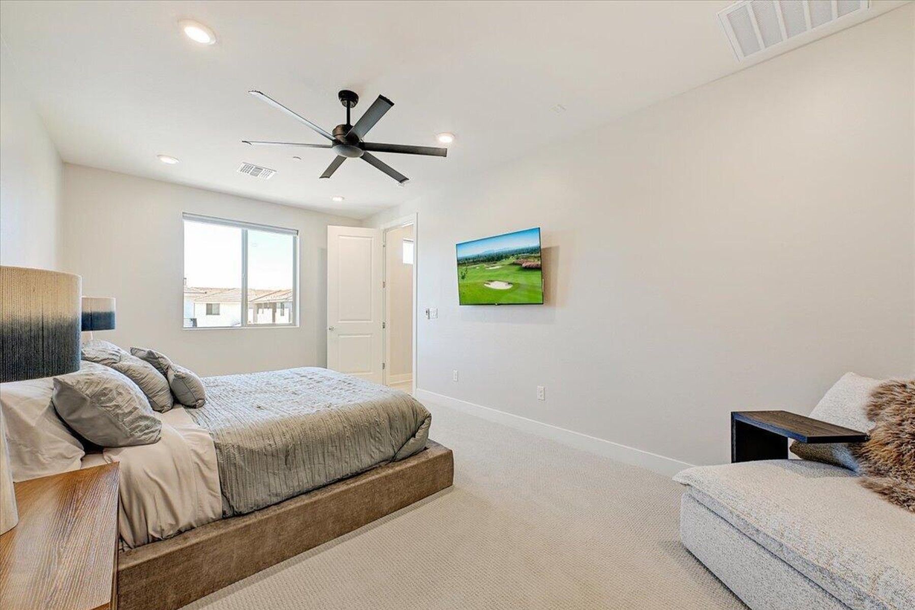  2121 W Sonoran Desert Drive  Phoenix, AZ - 物件實景