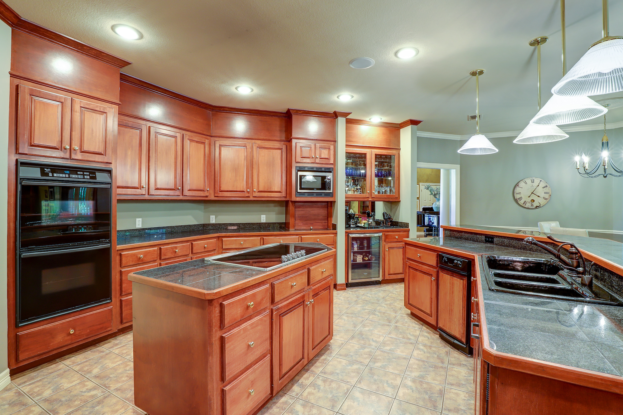 Texarkana, Texas, 75503, United States, 4 Bedrooms Bedrooms, ,4 BathroomsBathrooms,Residential,For Sale,1976684