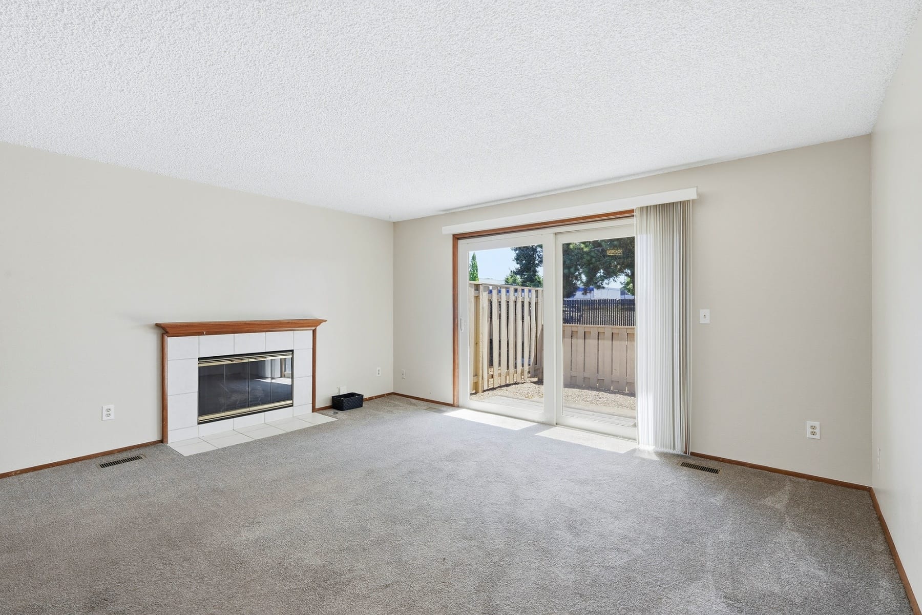  2986 SE BLUE BIRD DR Hillsboro, OR 97123 - 物件實景