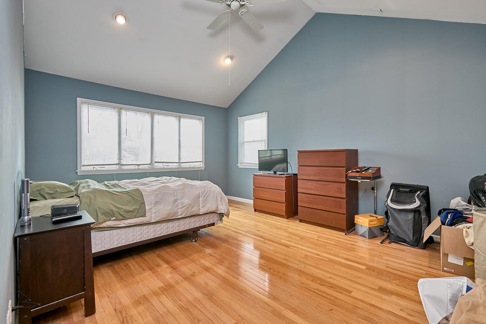 Merrick, New York, 11566, United States, 4 Bedrooms Bedrooms, ,2 BathroomsBathrooms,Residential,For Sale,1923596
