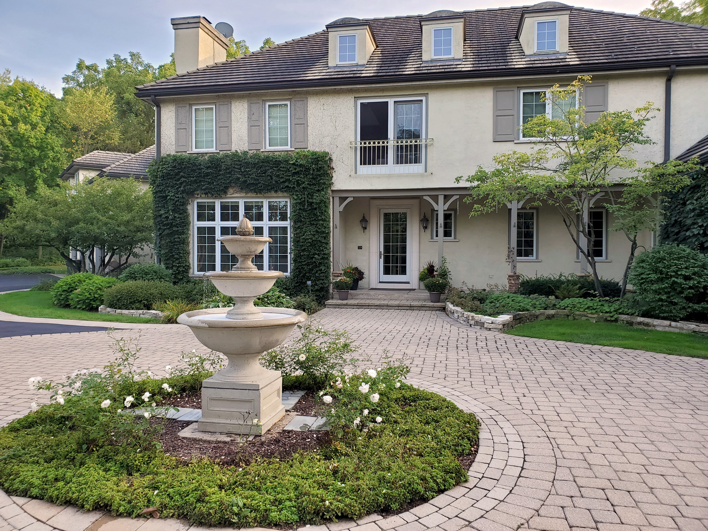 Wayne, Illinois, 60184, United States, 5 Bedrooms Bedrooms, ,7 BathroomsBathrooms,Residential,For Sale,2006495