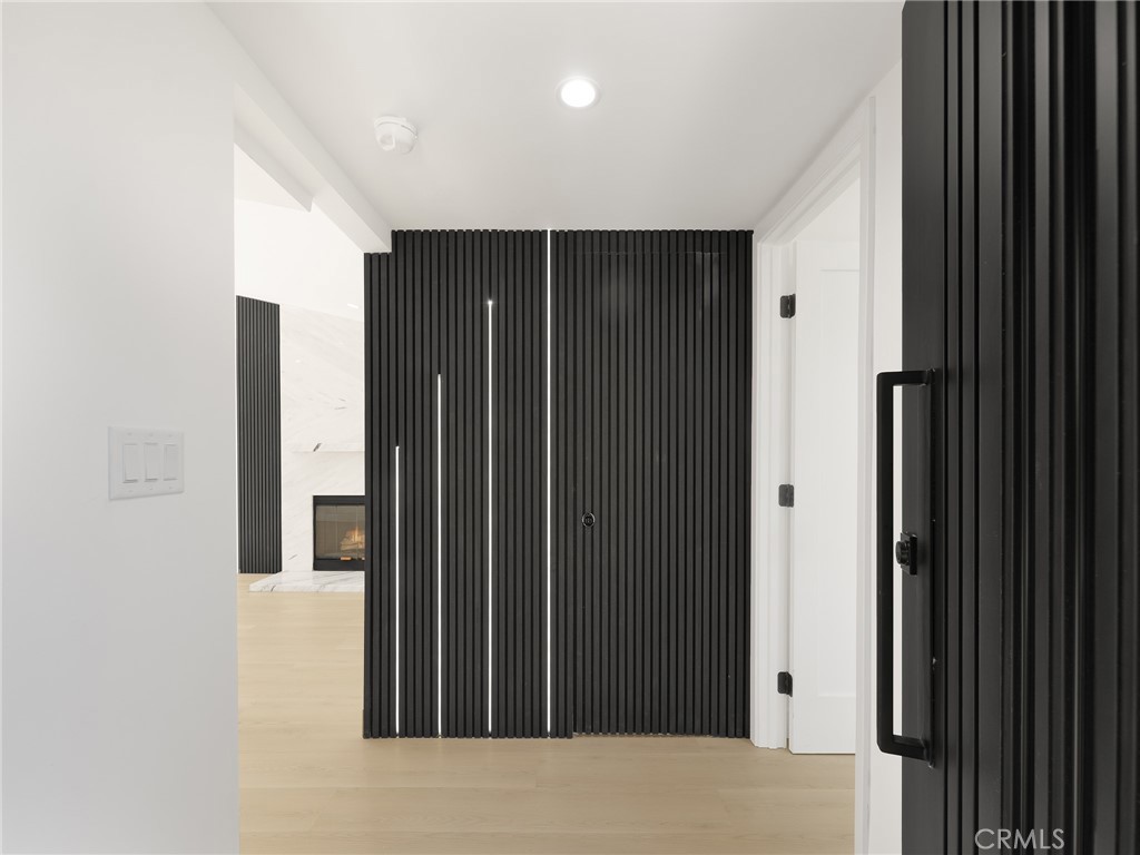 Winnetka, California, 91306, United States, 5 Bedrooms Bedrooms, ,3 BathroomsBathrooms,Residential,For Sale,1987319