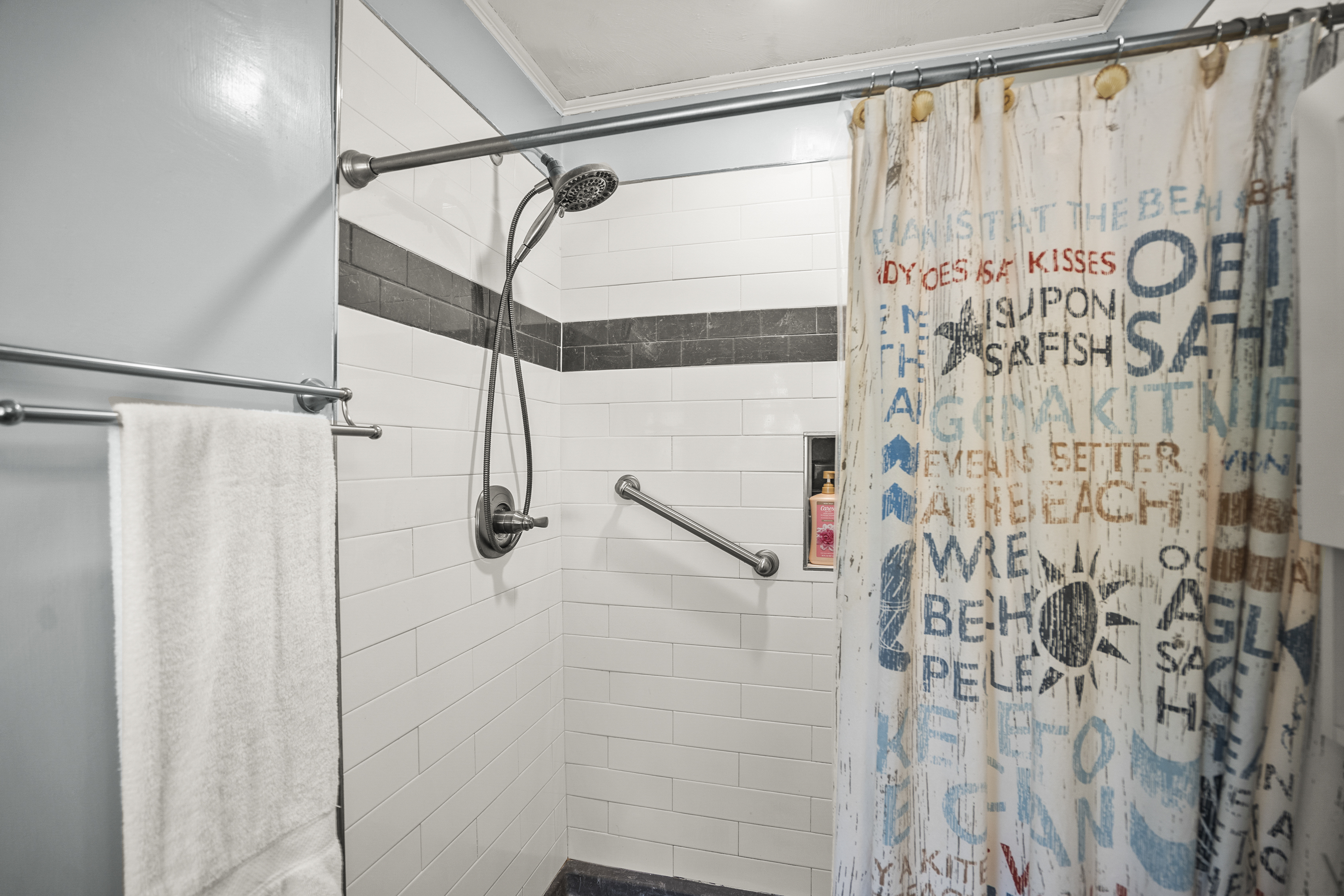 Beaufort, South Carolina, 29906, United States, 3 Bedrooms Bedrooms, ,2 BathroomsBathrooms,Residential,For Sale,1976144