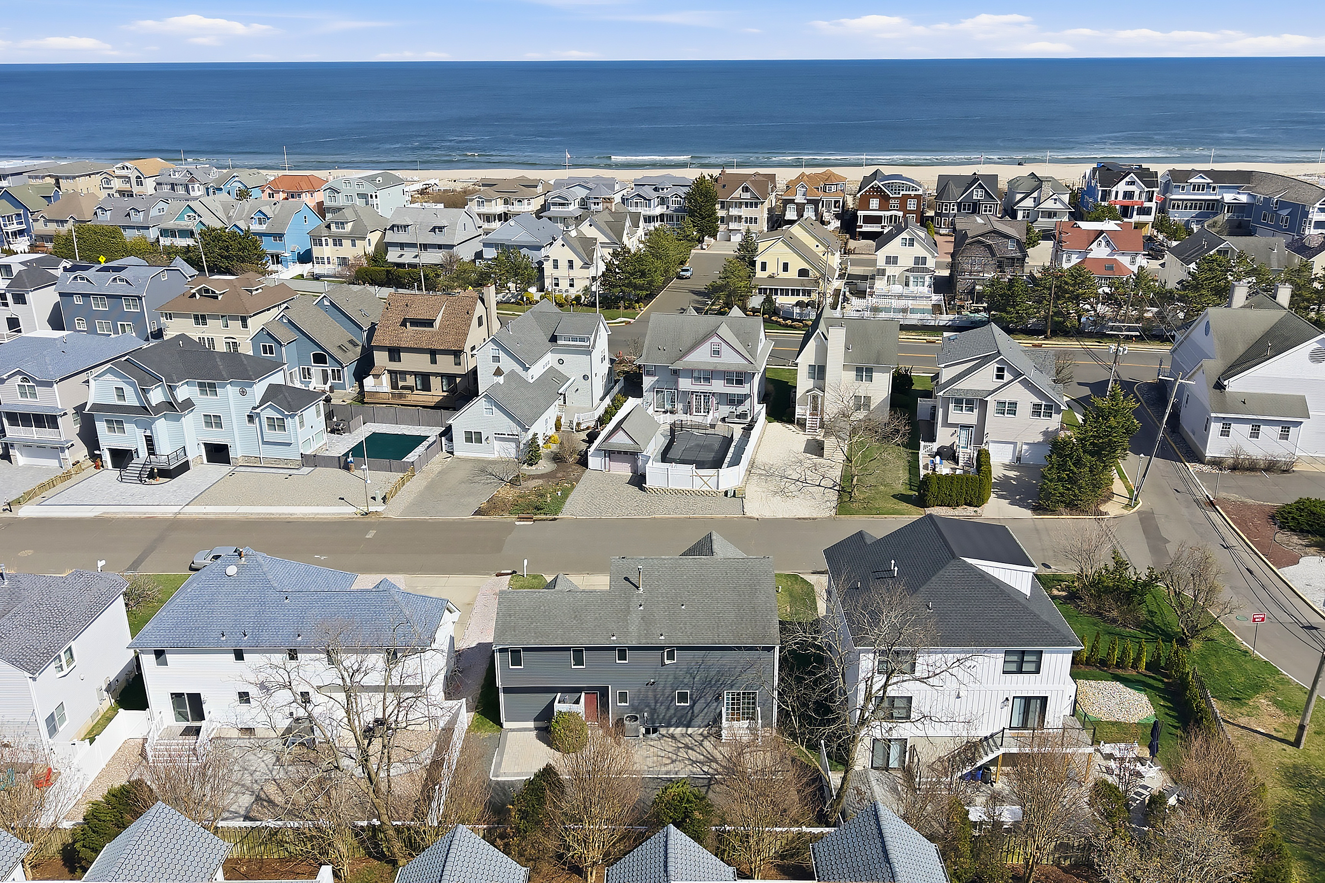  Spacious Shore Colonial in Bay Head Pointe - 物件實景