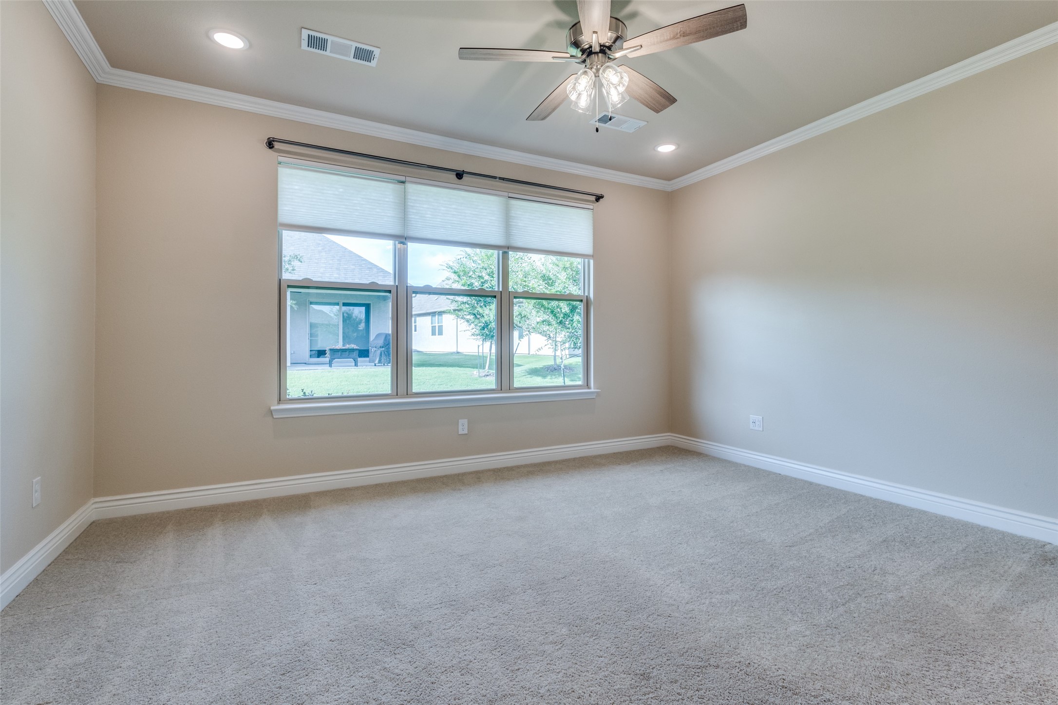Denton, Texas, 76207, United States, 2 Bedrooms Bedrooms, ,3 BathroomsBathrooms,Residential,For Sale,1847379