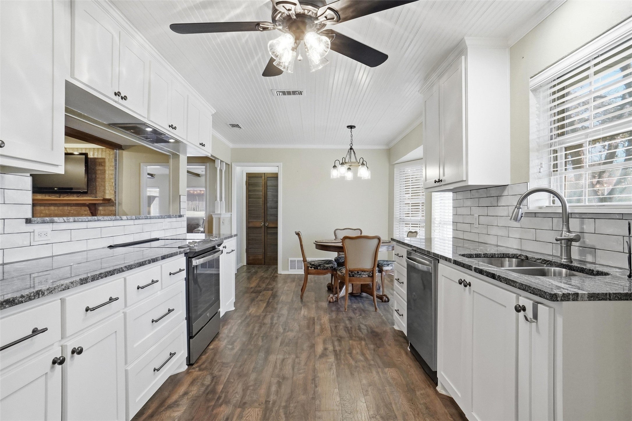 Hurst, Texas, 76054, United States, 4 Bedrooms Bedrooms, ,3 BathroomsBathrooms,Residential,For Sale,2024676