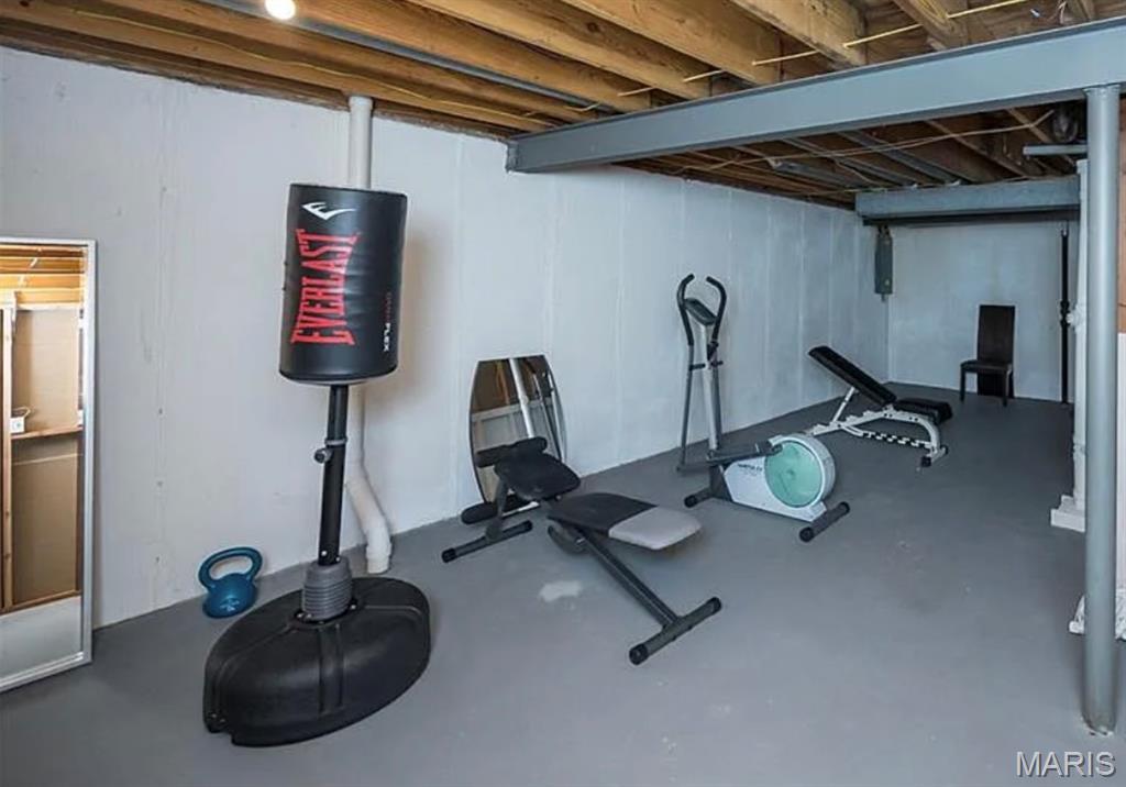 Chesterfield, Missouri, 63017, United States, 5 Bedrooms Bedrooms, ,4 BathroomsBathrooms,Residential,For Sale,2002009