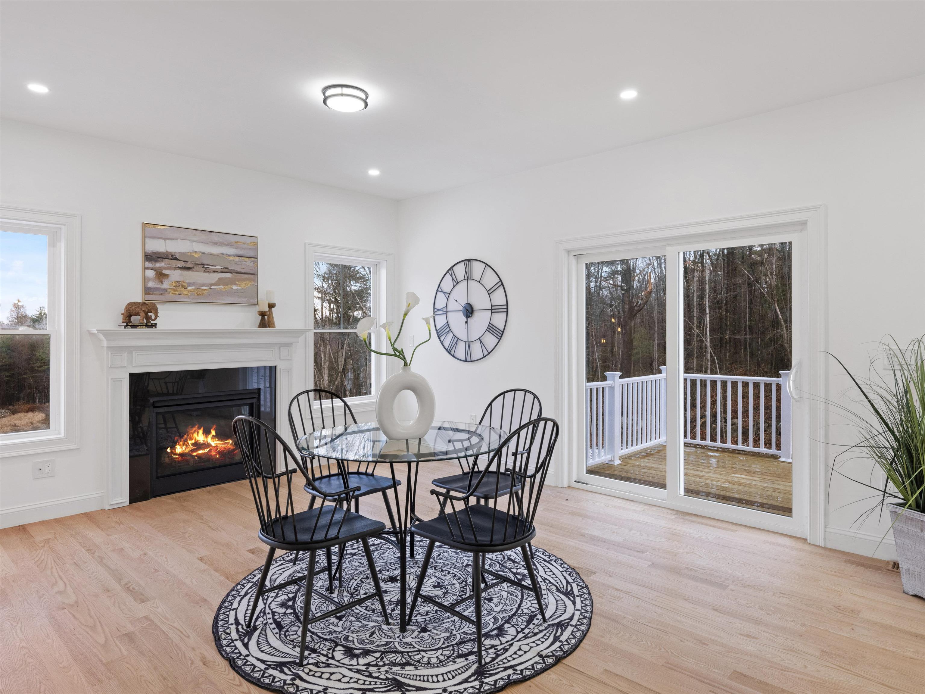 Plaistow, New Hampshire, 03865, United States, 3 Bedrooms Bedrooms, ,2 BathroomsBathrooms,Residential,For Sale,1932587